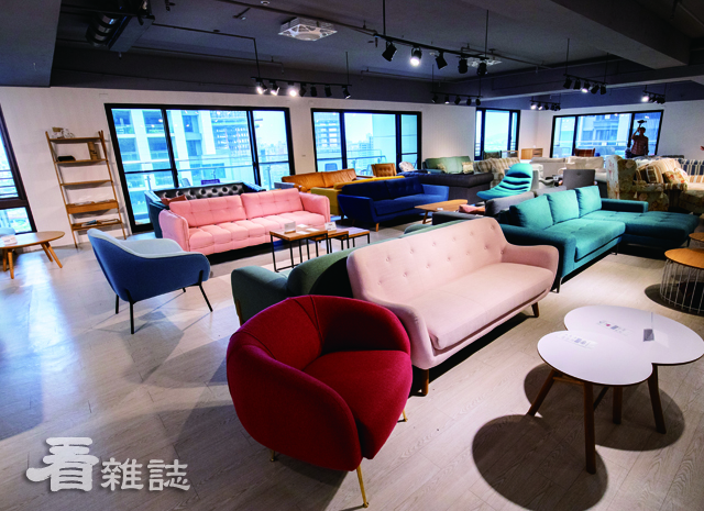 2015年創立的家具新創品牌「MR.LIVING居家先生」原本只在網路銷售。圖為位於新莊的展示店。葉俊宏攝影